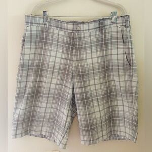 Nike Men's Plaid Golf Flat Front Shorts - Gray & White Size 36